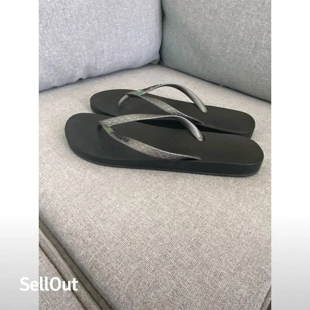 Ipanema Women's Anatomic Brilliant III Black Flip Flops Sandals Casual